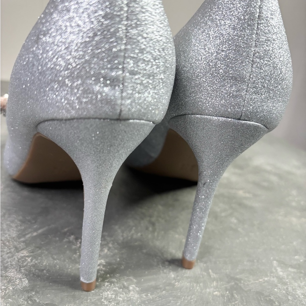 BCBGeneration silver glitter Mary Jane heel rhinestone strap size 8.5 - Picture 4 of 4